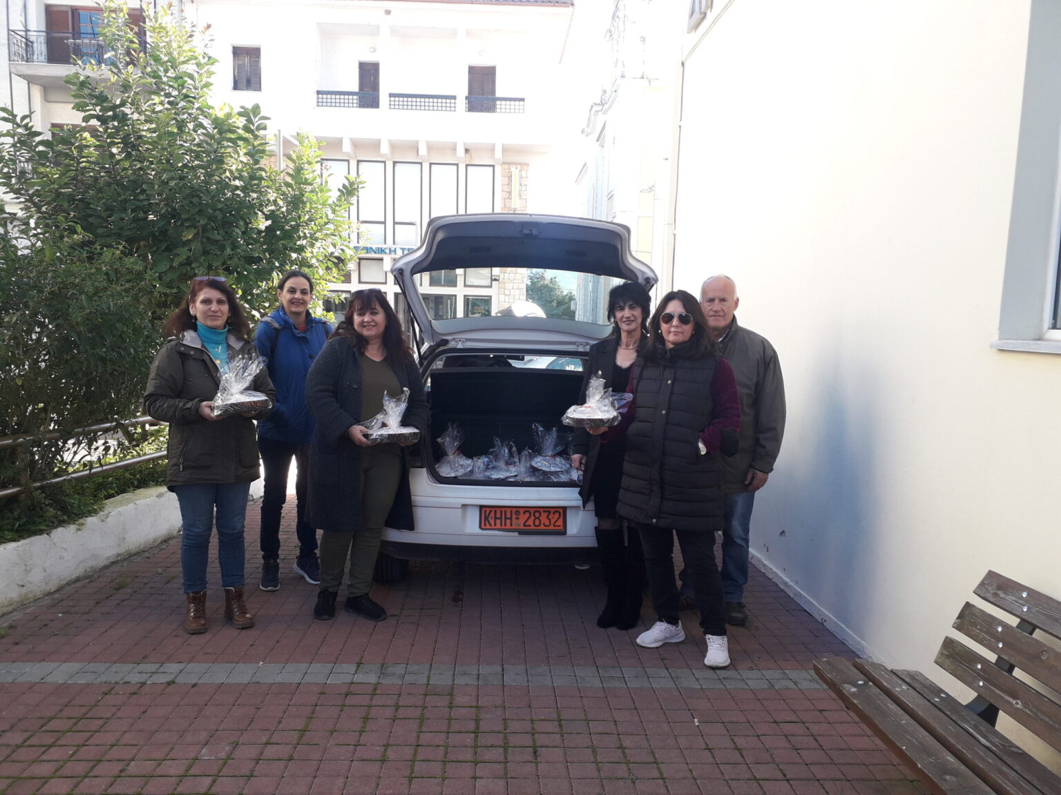 ΔΙΑΝΟΜΗ ΤΡΟΦΙΜΩΝ ΑΠΟ ΤΗΝ ΚΟΙΝΩΦΕΛΗ ΕΠΙΧΕΙΡΗΣΗ.