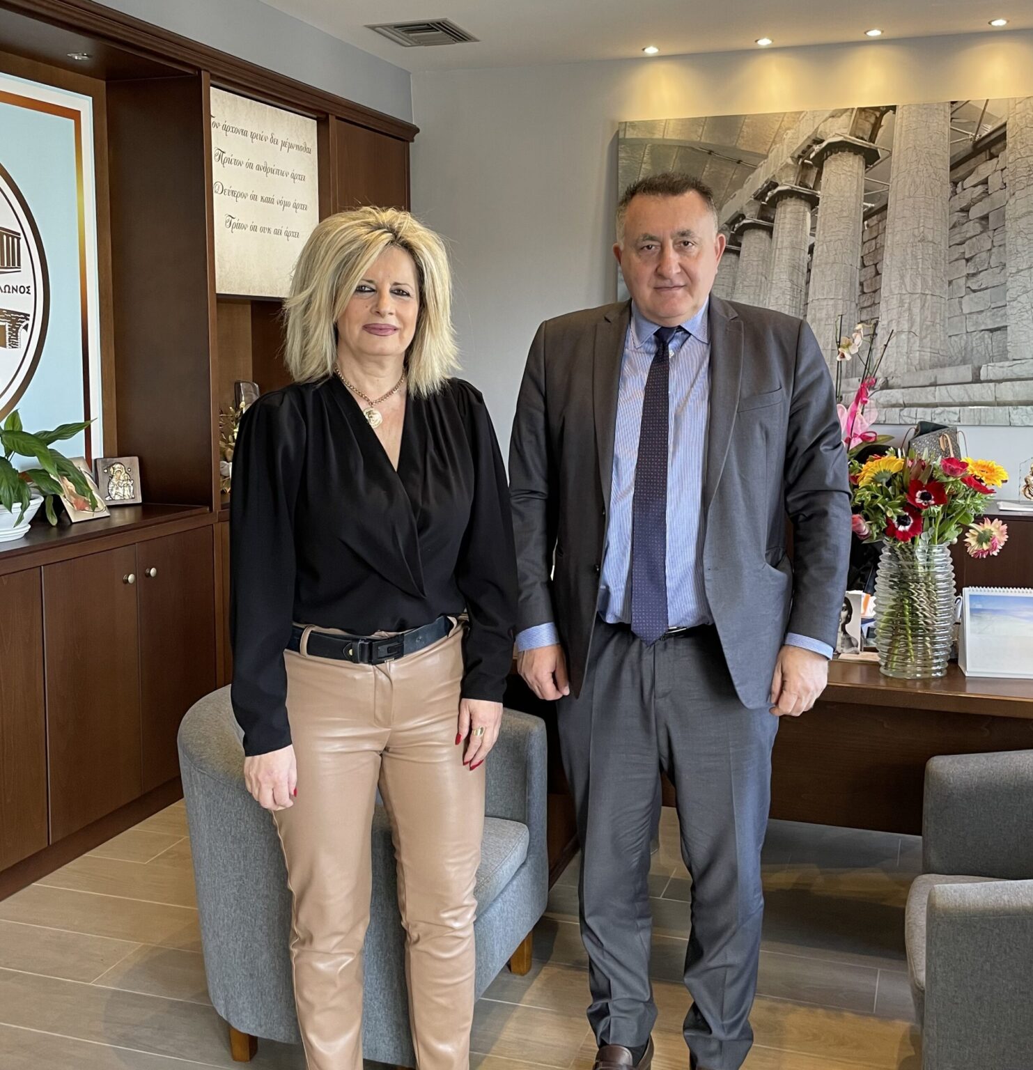 Συνάντηση της Δημάρχου κ.Γεωργακοπούλου με τον Ιατρό και Αναπληρωτή Καθηγητή Παθολογίας κ. Χαλβατσιώτη Παναγιώτη.