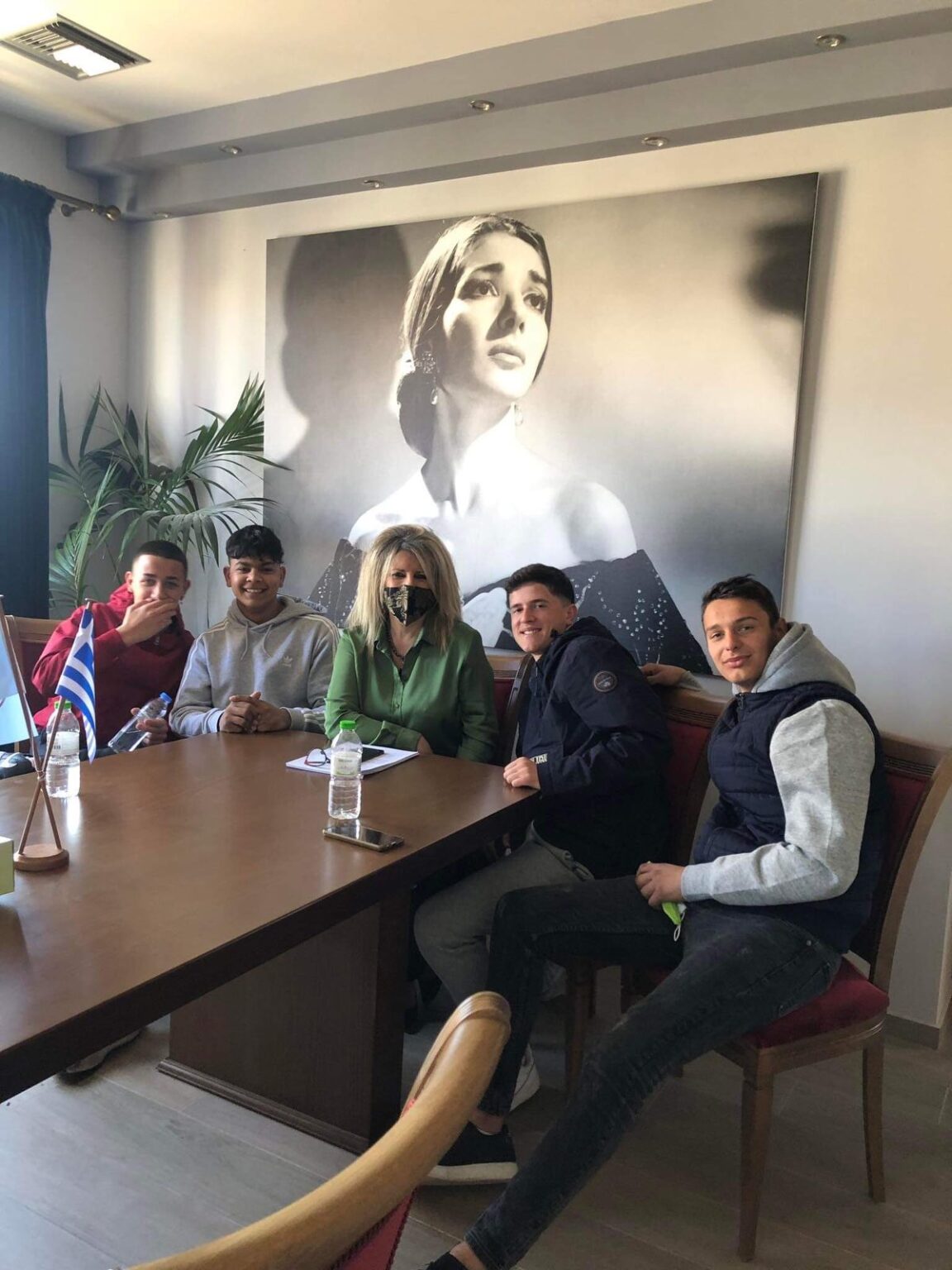 ΕΠΙΣΚΕΨΗ ΜΑΘΗΤΩΝ ΤΟΥ ΓΥΜΝΑΣΙΟΥ ΜΕΛΙΓΑΛΑ ΣΤΗ ΔΗΜΑΡΧΟ κ.ΓΕΩΡΓΑΚΟΠΟΥΛΟΥ.